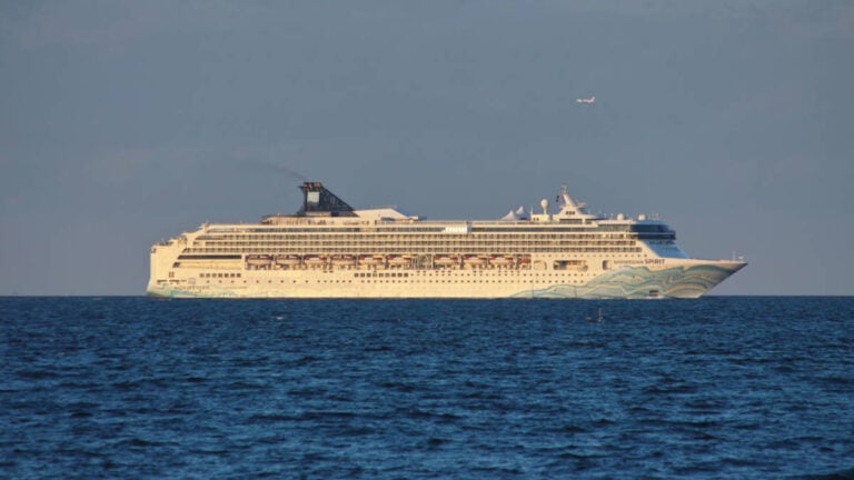 Norwegian Spirit Cuts Ports in Hawaii as Tropical Storm Closes In