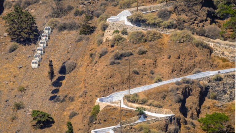 Santorini Lifts Ban on Iconic Cruise Path After Wall Collapse