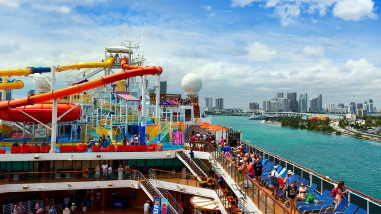 Carnival Guests Scramble as President’s Cruise Registration Goes Live